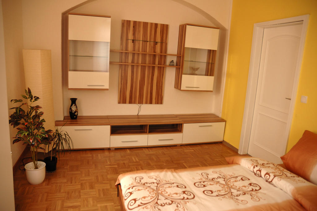 Apartament Stirl *